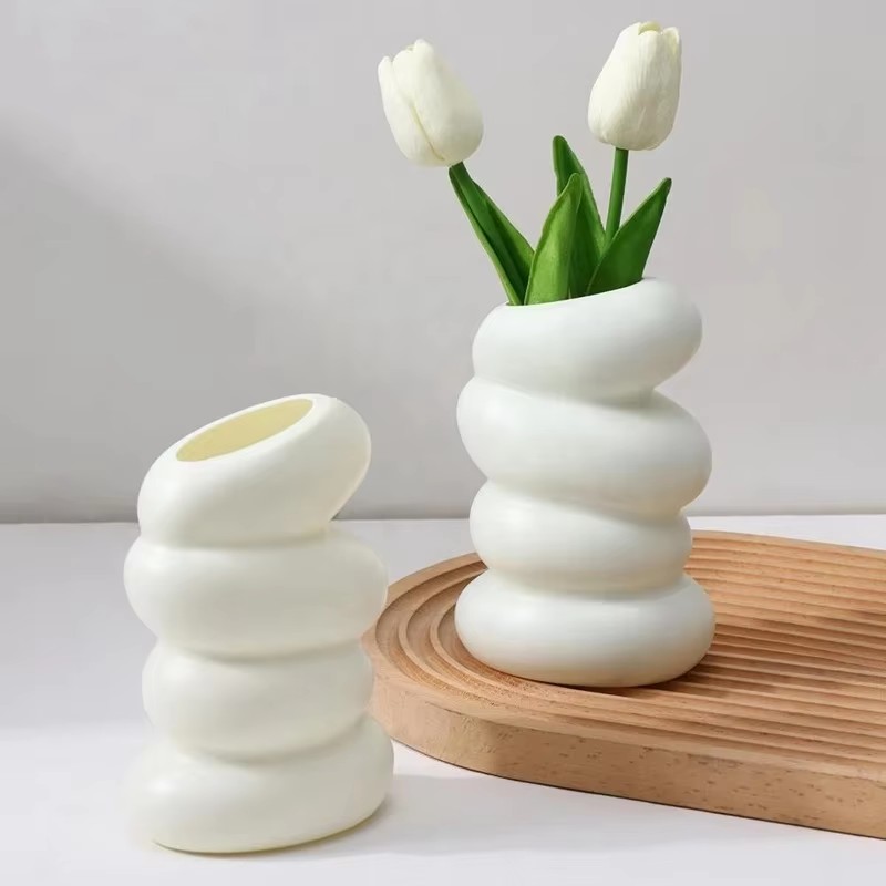 1PC Plastic Spiral White Vase  - Kitchen Appliances In White reseña y precio